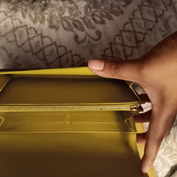 Louis Vuitton Yellow Embossed Women's Clutch - Picture 2 of 5